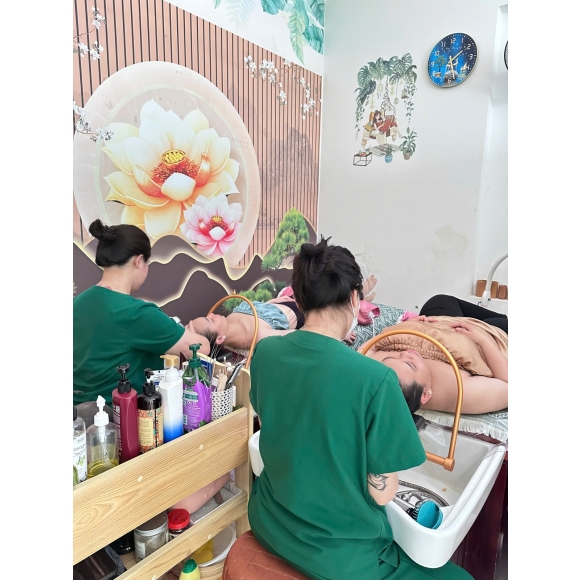 Trị liệu cổ vai gáy, Xoa bóp bấm huyệt, Giác hơi bài hàn, Gội đầu dưỡng sinh, Siết eo giảm béo Trung Hoa