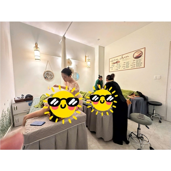 Trị liệu cổ vai gáy, Xoa bóp bấm huyệt, Giác hơi bài hàn, Gội đầu dưỡng sinh, Siết eo giảm béo Trung Hoa