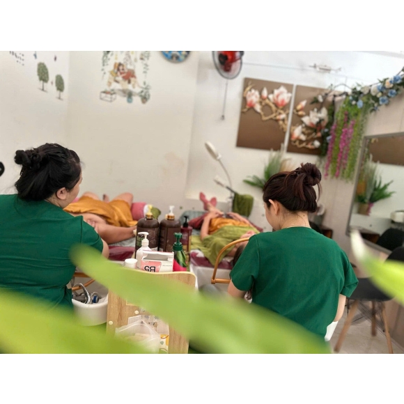 Trị liệu cổ vai gáy, Xoa bóp bấm huyệt, Giác hơi bài hàn, Gội đầu dưỡng sinh, Siết eo giảm béo Trung Hoa