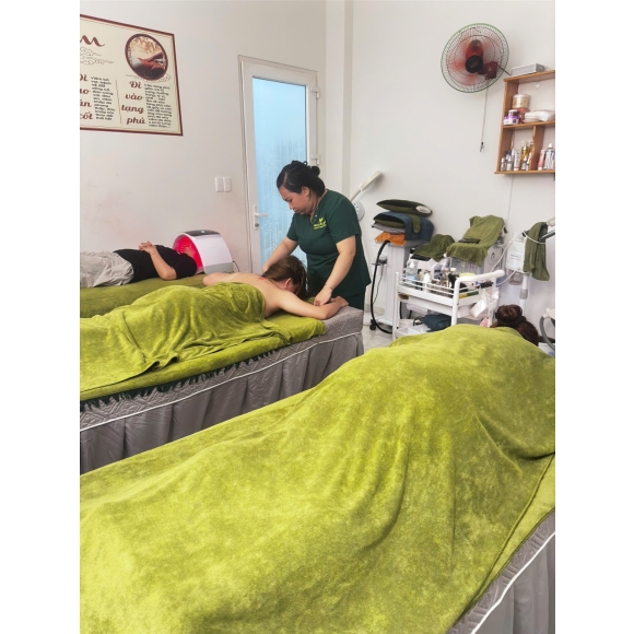 Trị liệu cổ vai gáy, Xoa bóp bấm huyệt, Giác hơi bài hàn, Gội đầu dưỡng sinh, Siết eo giảm béo Trung Hoa